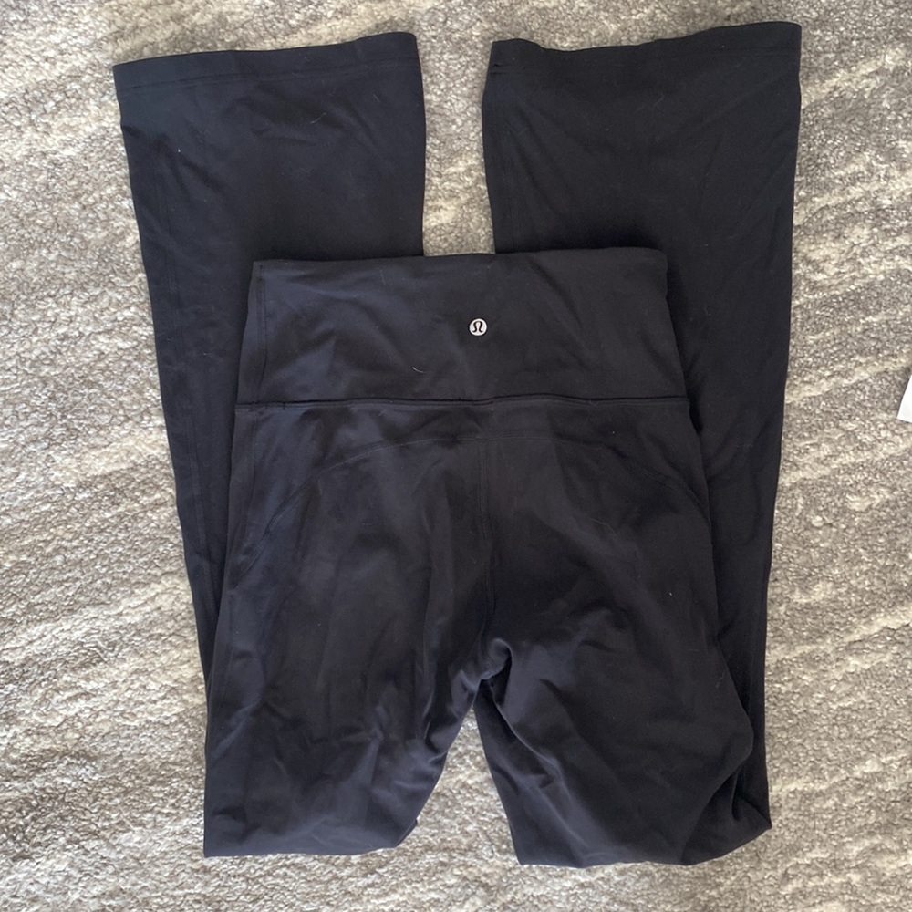 Lululemon Groove Flare Pant 6